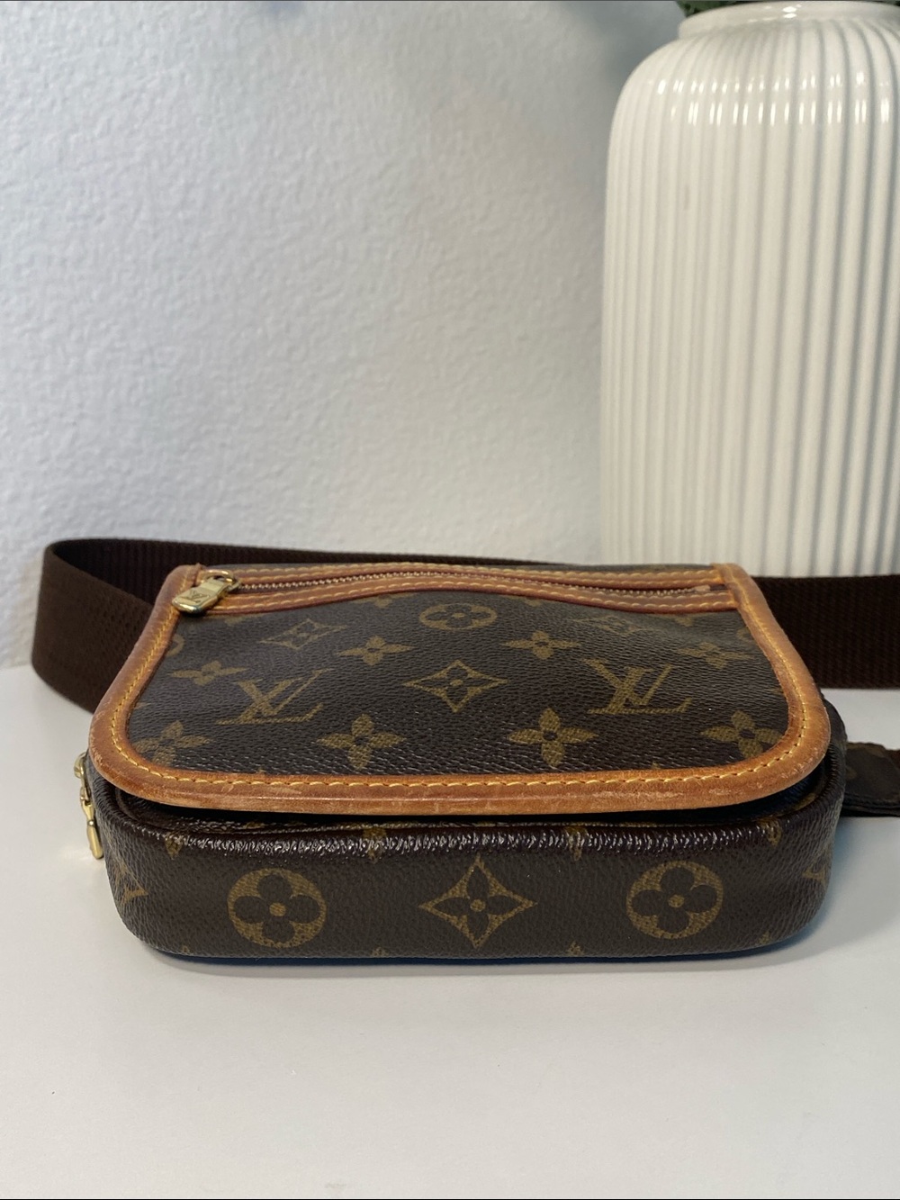 Vintage Louis Vuitton Bosphore Monogram Belt Bag - Picture 10 of 17